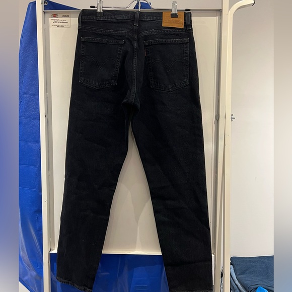Levi’s Wedgie Straight Fit Jeans - Picture 3 of 3